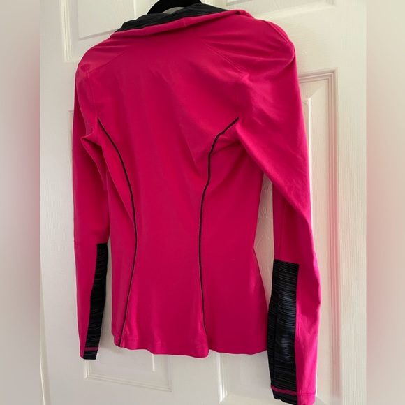 Under Armour Thin Pink Zip Up Sweater - Picture 2 of 2